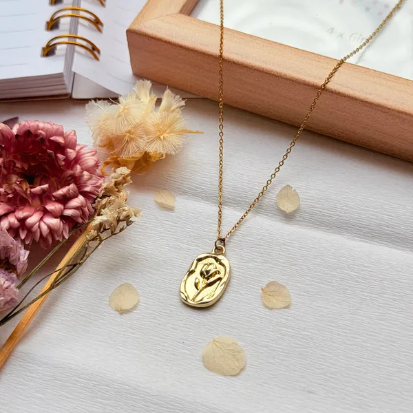 Golden_Anti_Tarnish_Rose_Locket